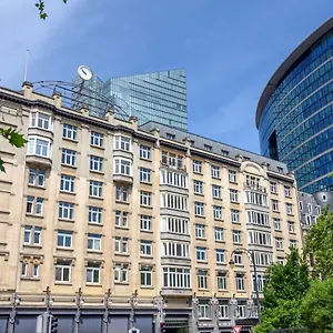 4* فندق Doubletree By Hilton Brussels